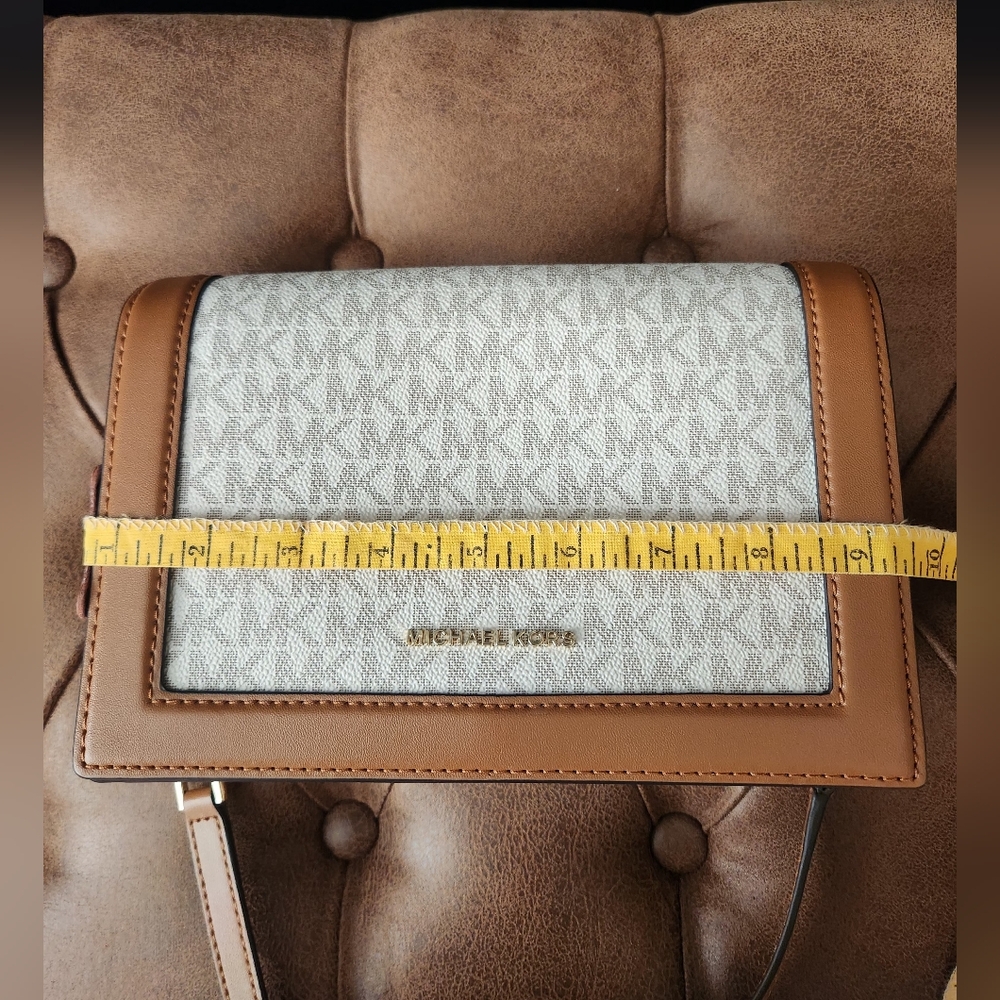 Michael Kors Vanilla Full Flap Crossbody bag - Picture 15 of 16